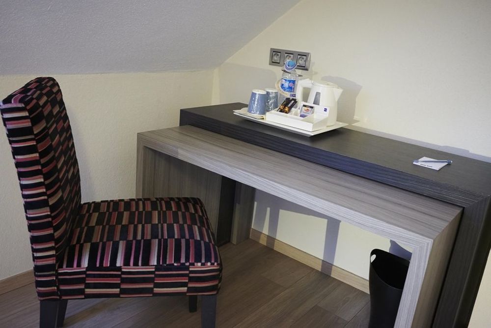 Kyriad Centre Gare Hotel 3*
